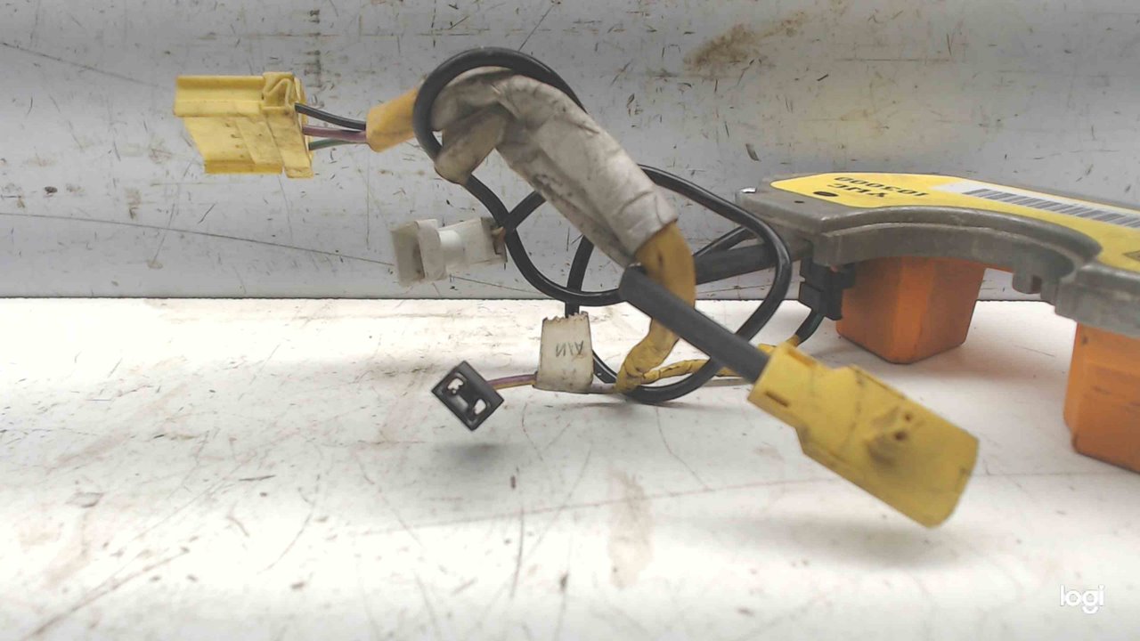 2jcBL2Eq9LJi-1.jpg