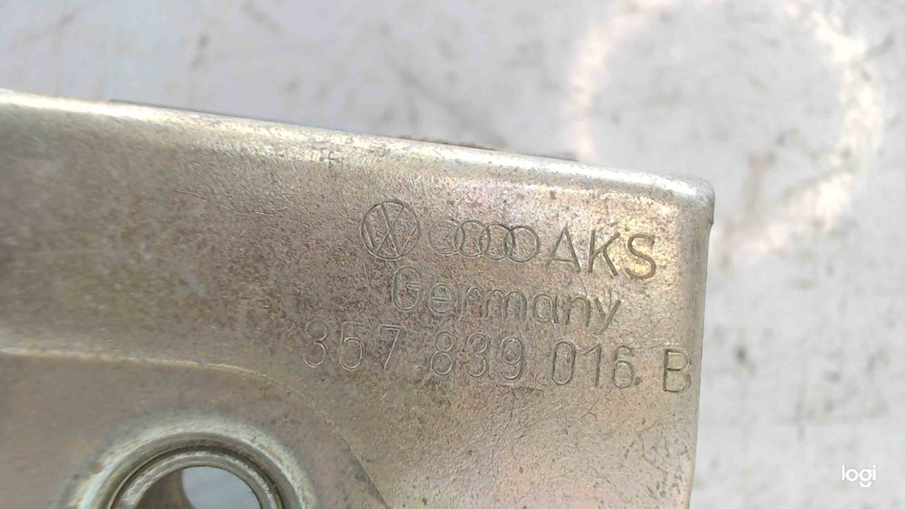 2yhrCobf_3P3.jpg