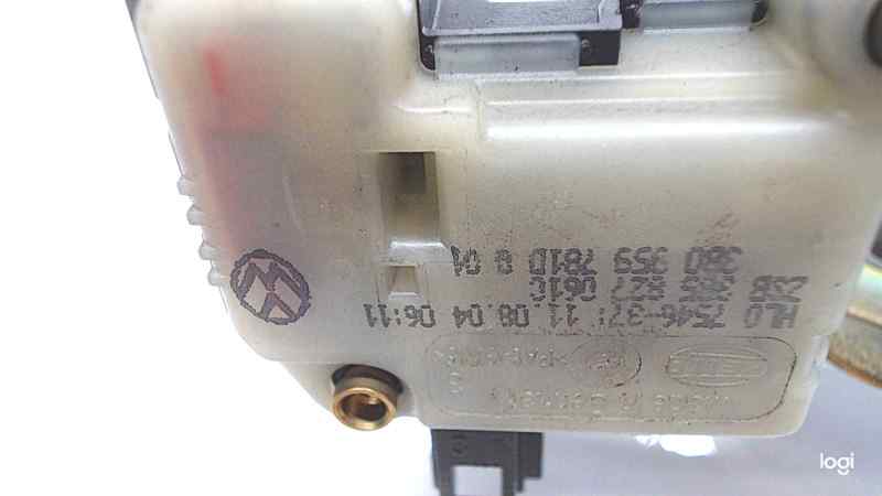 UBSe3NHDfqjL.jpg