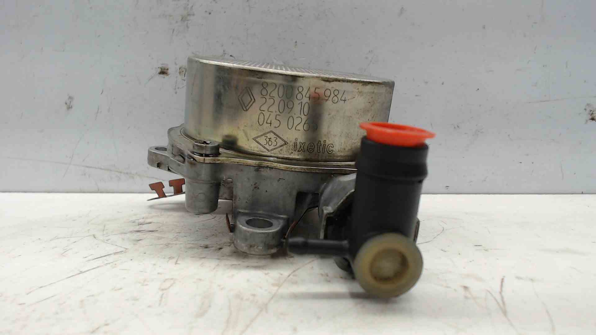 UDU2-aQ5pt95.jpg
