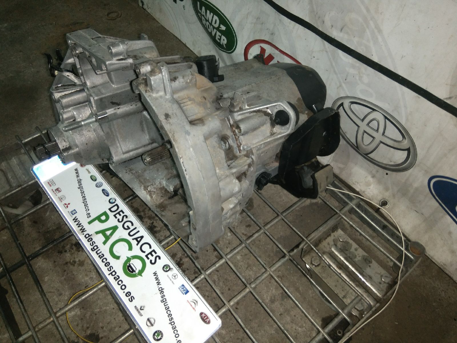 aKNuR-l9tCiT.jpg