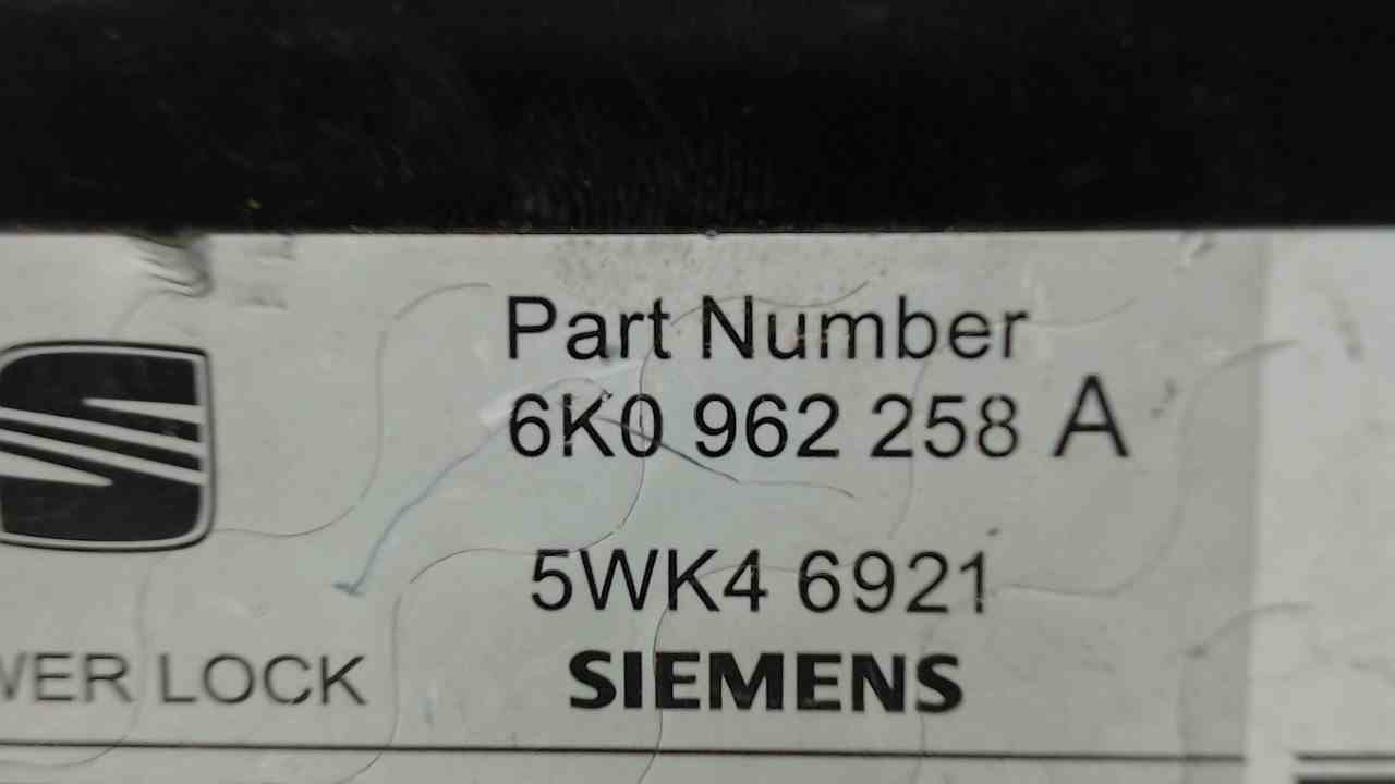 g8kMqB9i-l_l.jpg