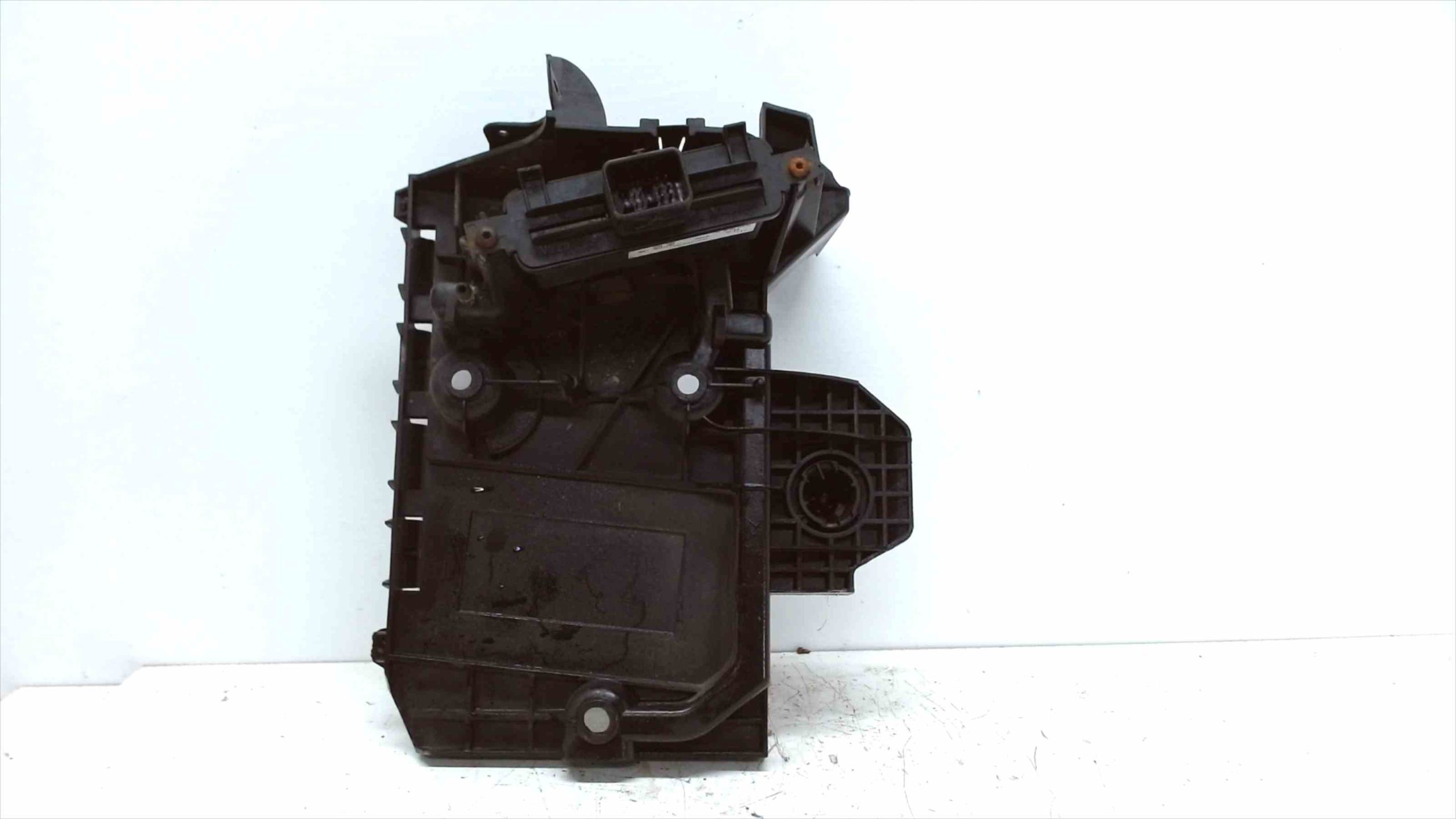 gM18SAhucDox.jpg